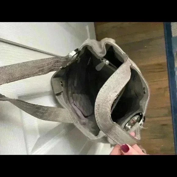 Michael Kors purse - Picture 3 of 5